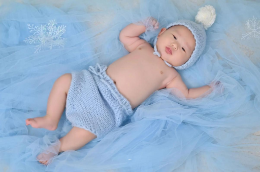 本溪宝宝吐奶黄色